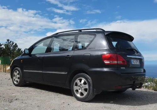 2003 Model Otomatik Toyota Avensis