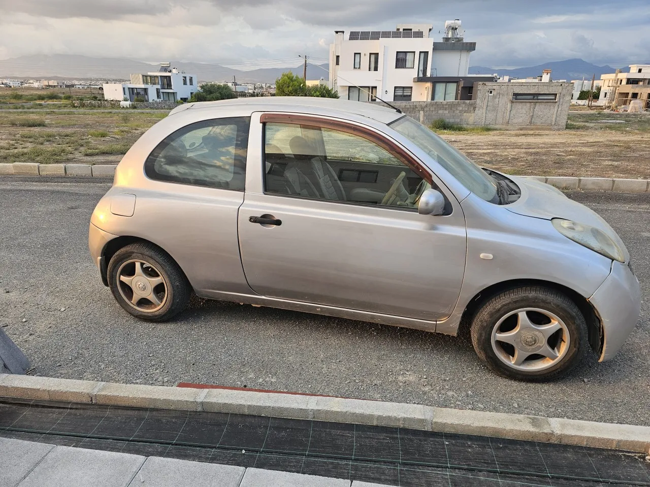 2003 Model Otomatik Nissan March