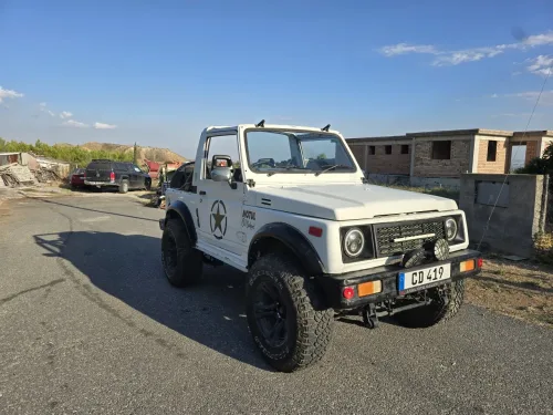 1990 Model Düz Suzuki Samurai