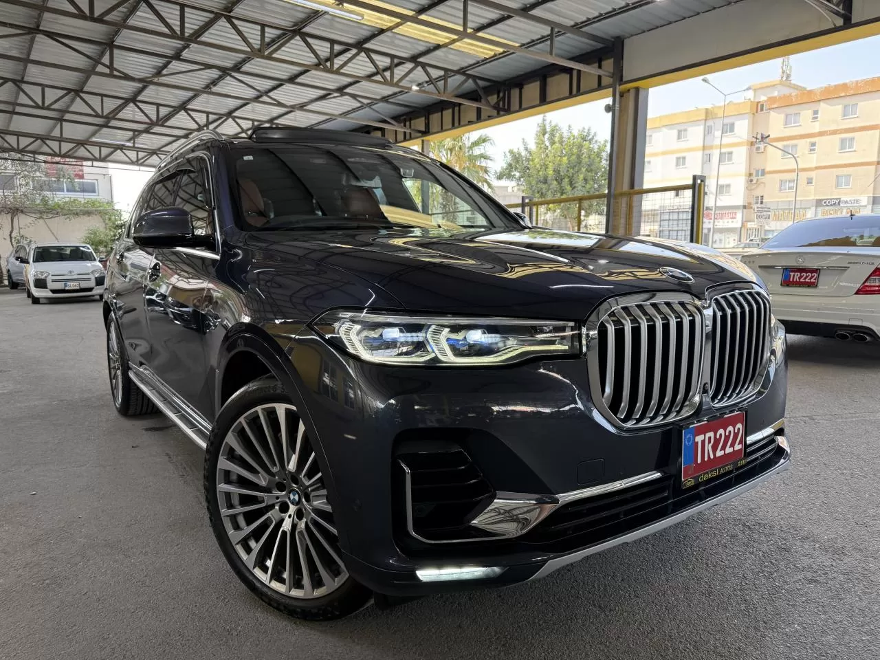 2021 Model Otomatik BMW X7 2. Görseli