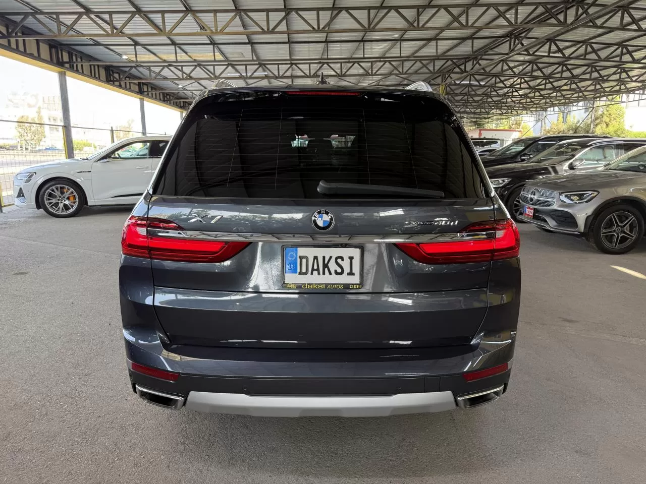 2021 Model Otomatik BMW X7 5. Görseli