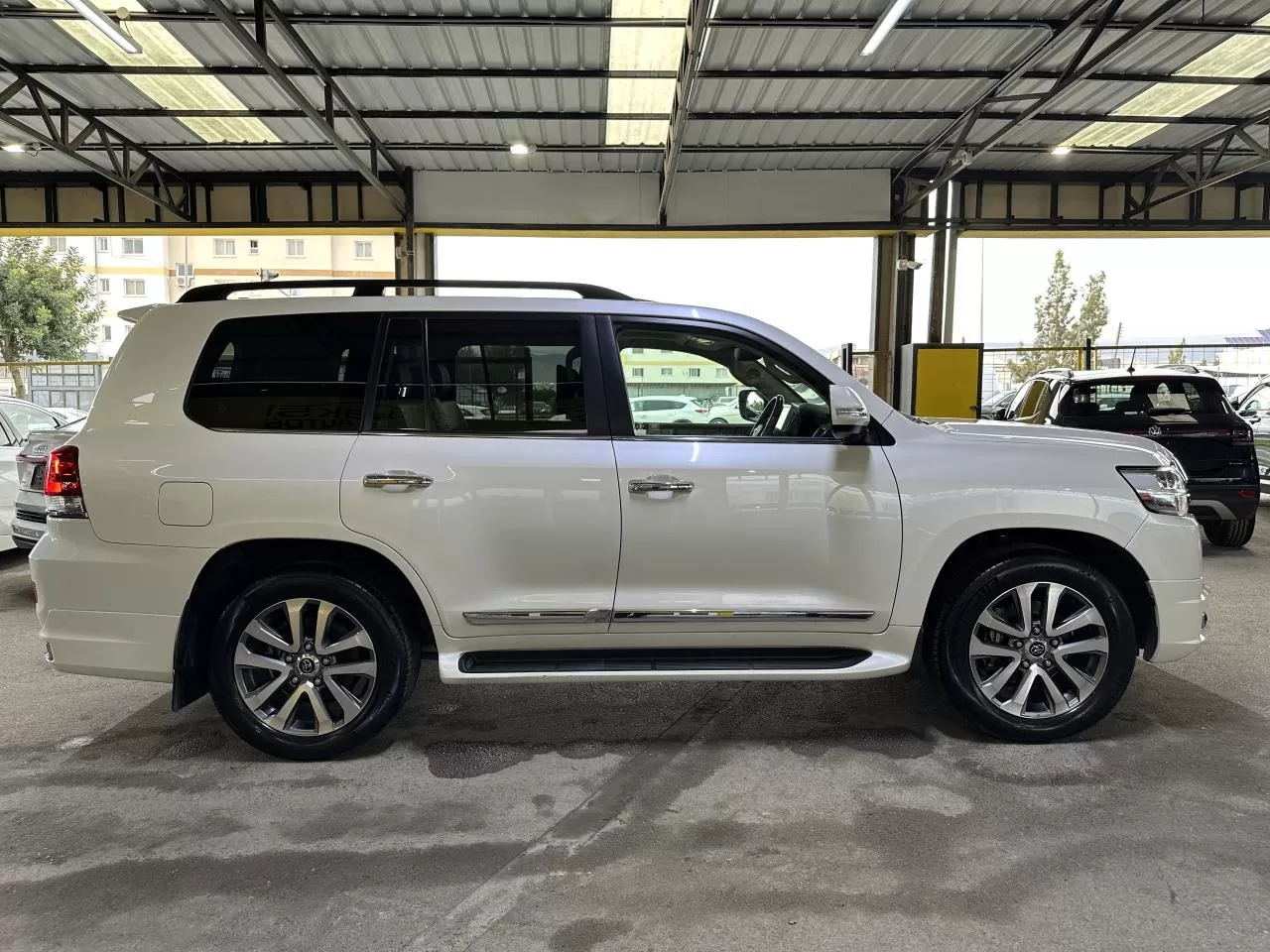 2021 Model Otomatik Toyota Land Cruiser 3. Görseli