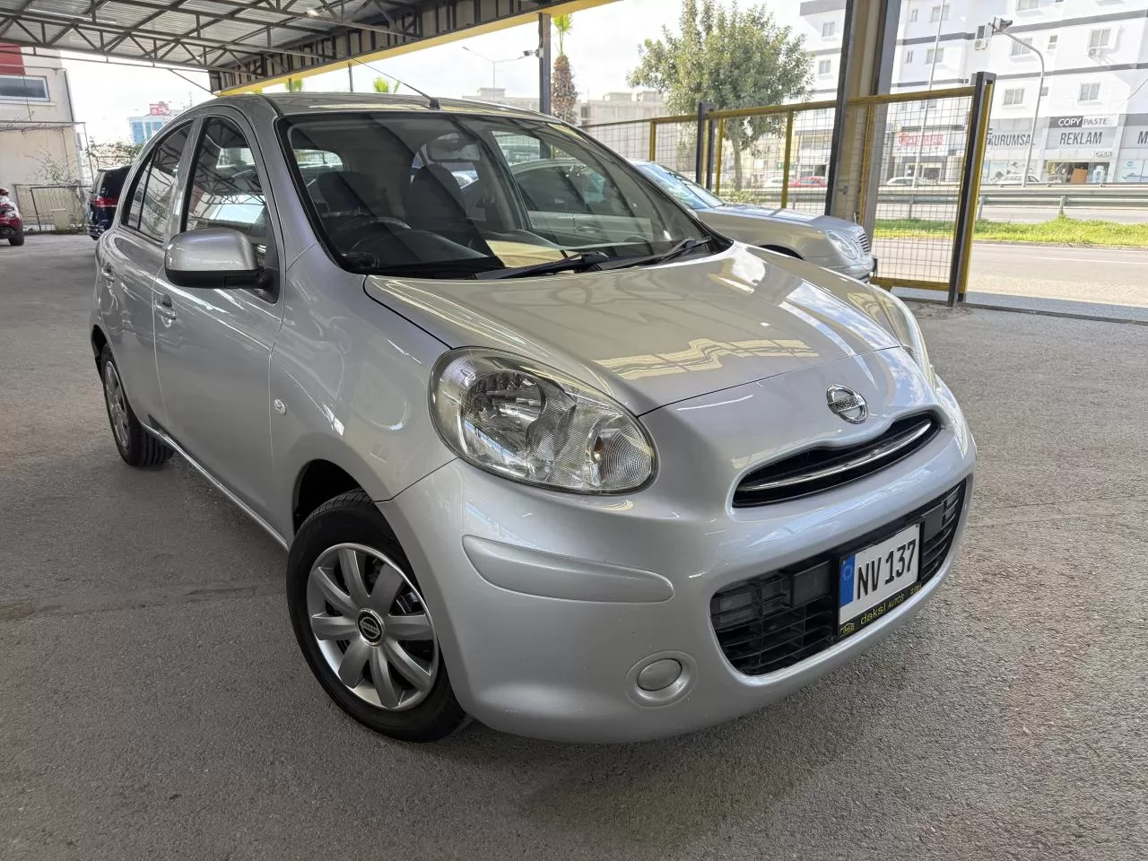 2011 Model Otomatik Nissan March 2. Görseli