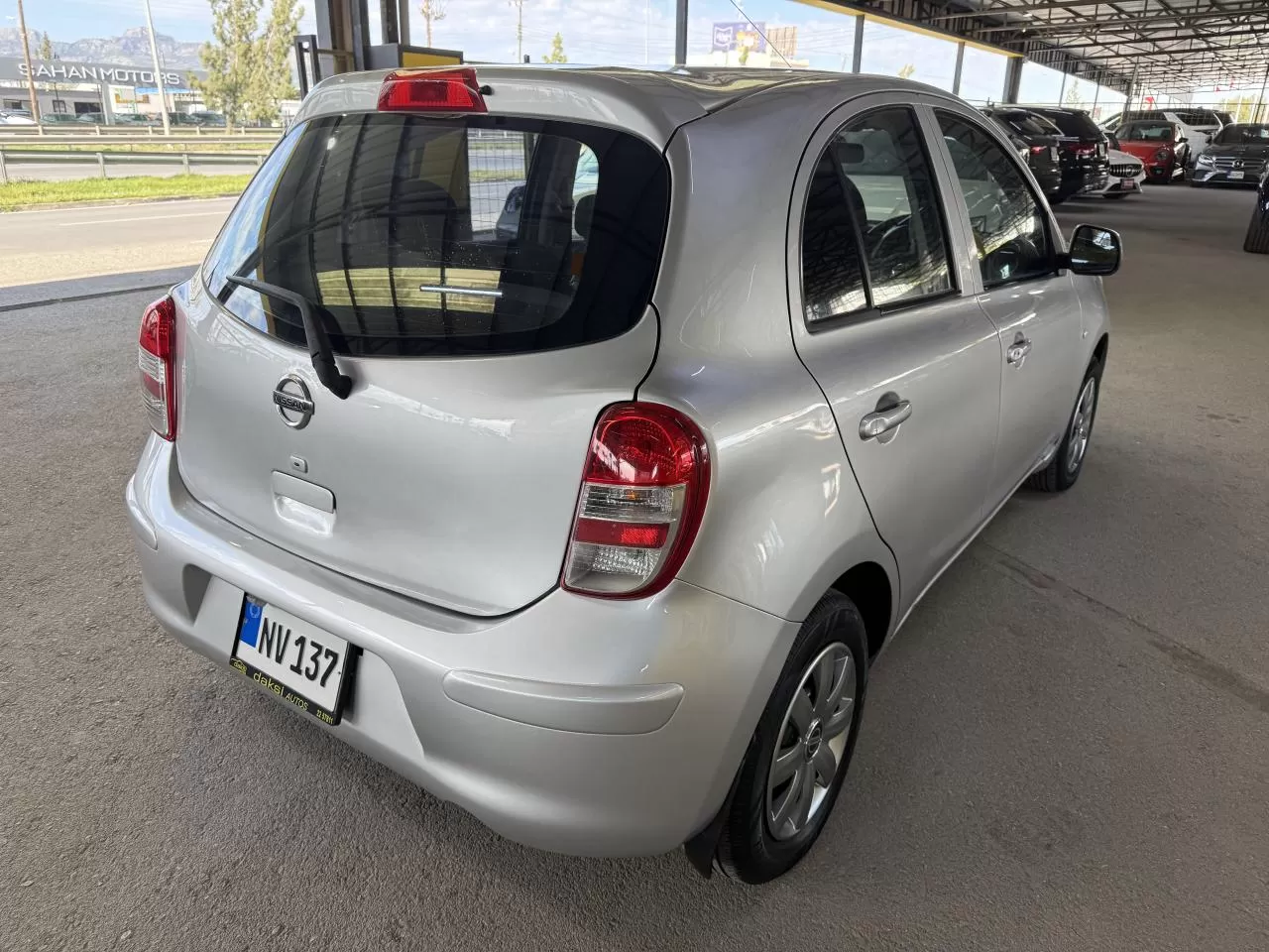 2011 Model Otomatik Nissan March 4. Görseli