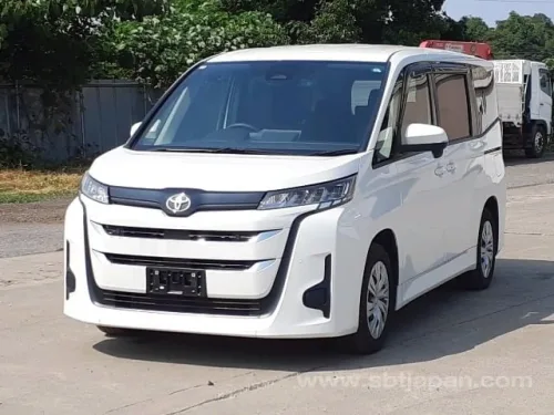 2024 Model Otomatik Toyota Noah