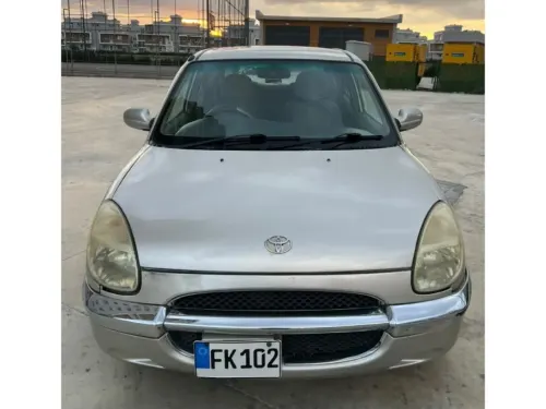 2001 Toyota Duet - Önizleme 6