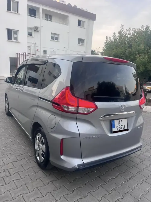 2021 Honda Freed Hybrid - Önizleme 6