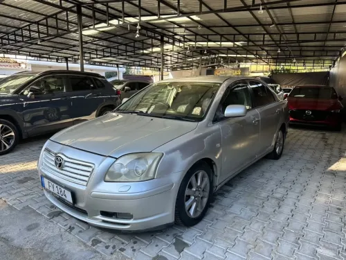 2004 Toyota Avensis - Önizleme 2