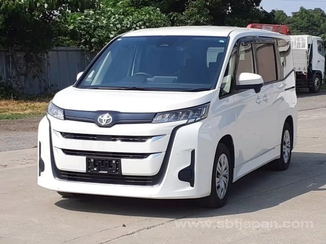 2024 Model Otomatik Toyota Noah