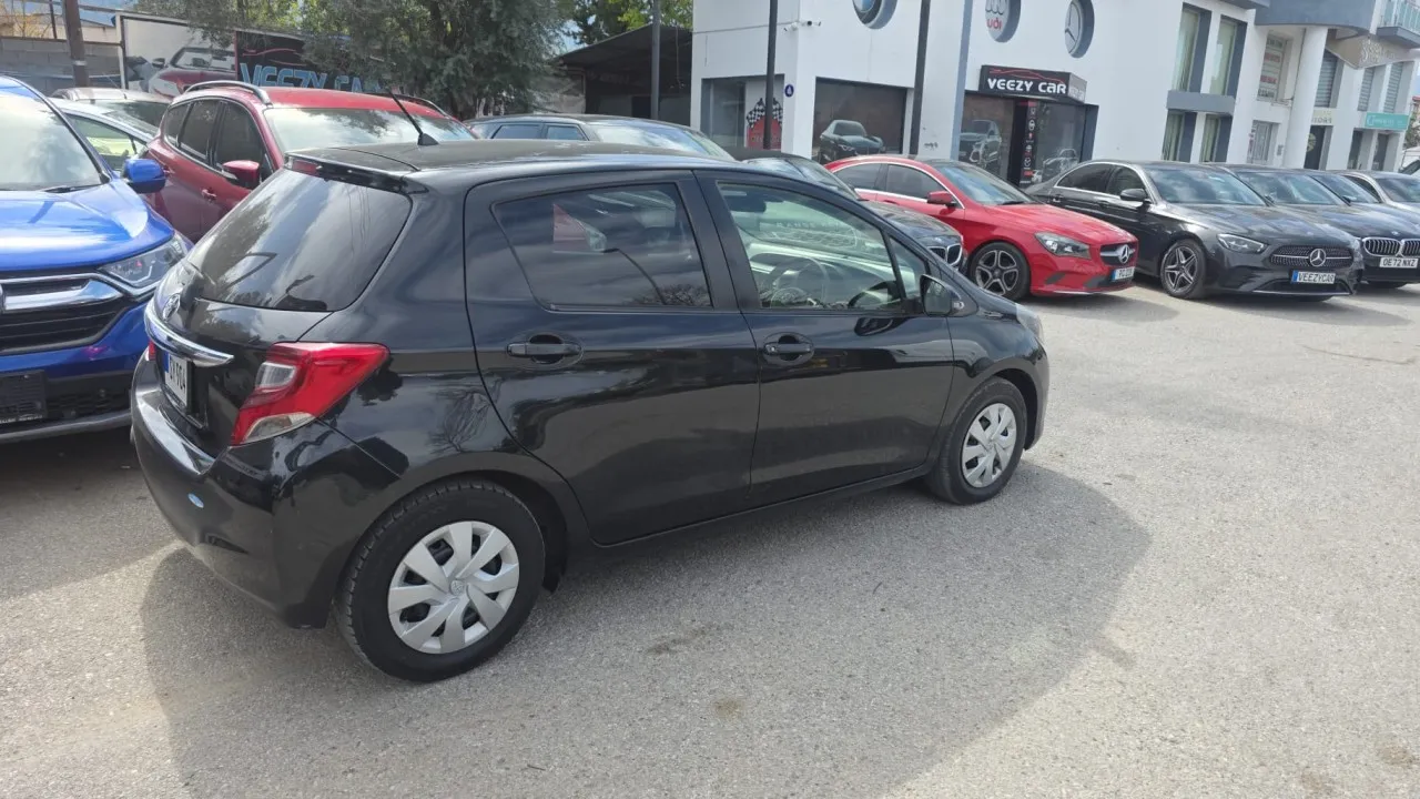 2016 Toyota Vitz - Önizleme 3
