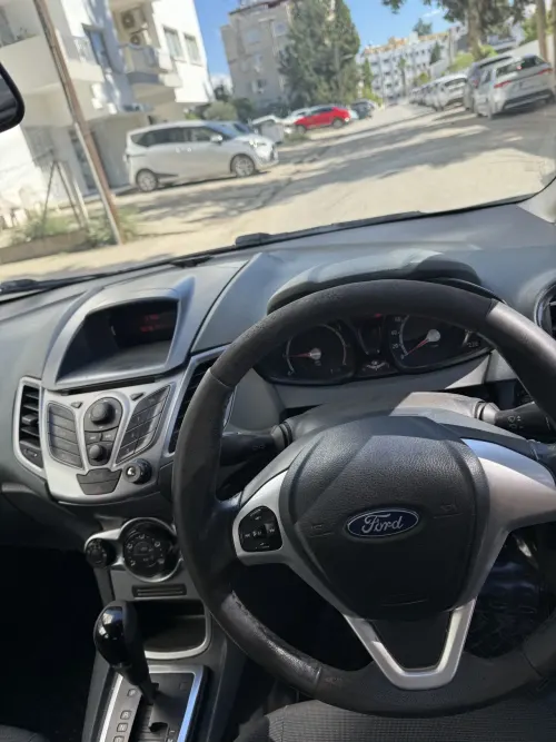 2012 Ford Fiesta - Önizleme 4