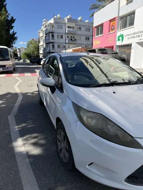 2012 Ford Fiesta - Önizleme 6