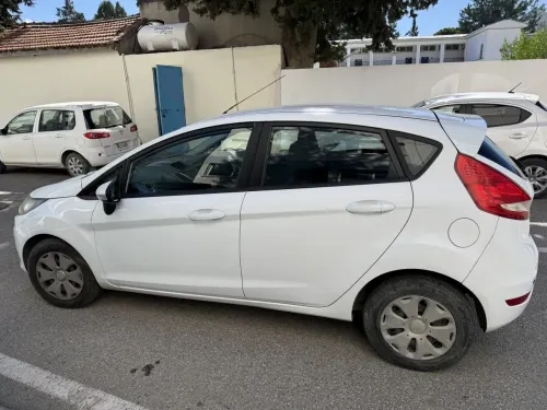 2012 Ford Fiesta - Önizleme 7