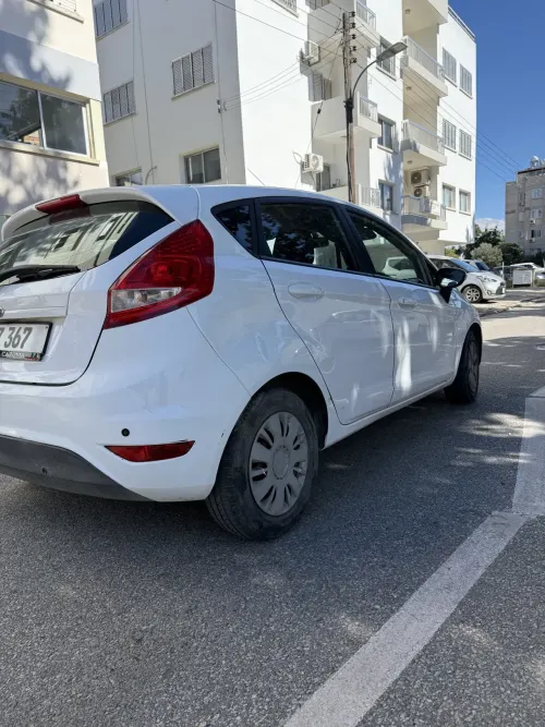 2012 Ford Fiesta - Önizleme 8