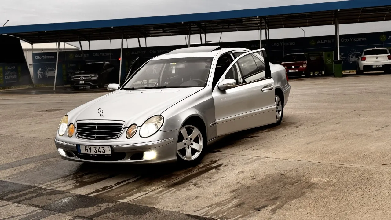 2002 Model Otomatik Mercedes-Benz E Serisi