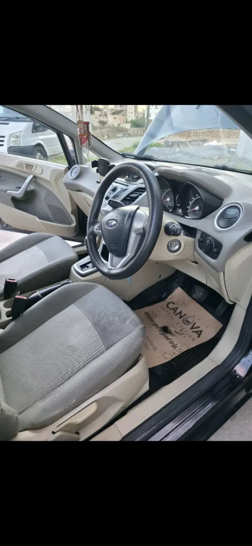 2012 Ford Fiesta - Önizleme 8
