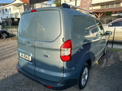 2019 Ford Transit Courier - Önizleme 4