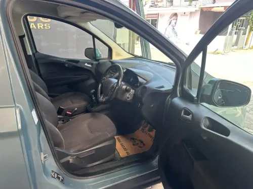2019 Ford Transit Courier - Önizleme 5