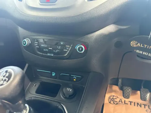 2019 Ford Transit Courier - Önizleme 9