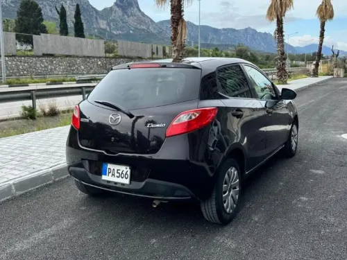 2012 Mazda Demio - Önizleme 4