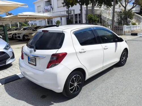 2016 Toyota Vitz - Önizleme 5