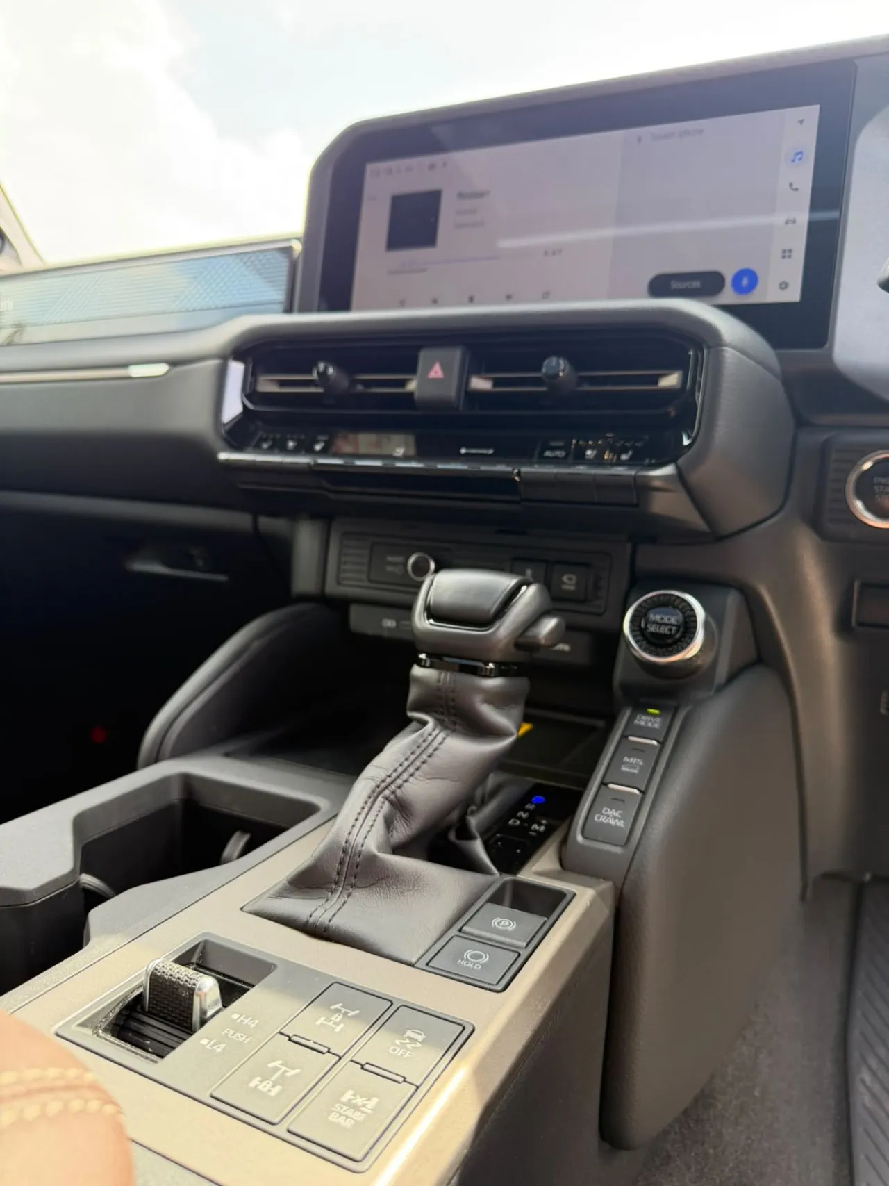 2025 Toyota Land Cruiser - Önizleme 7