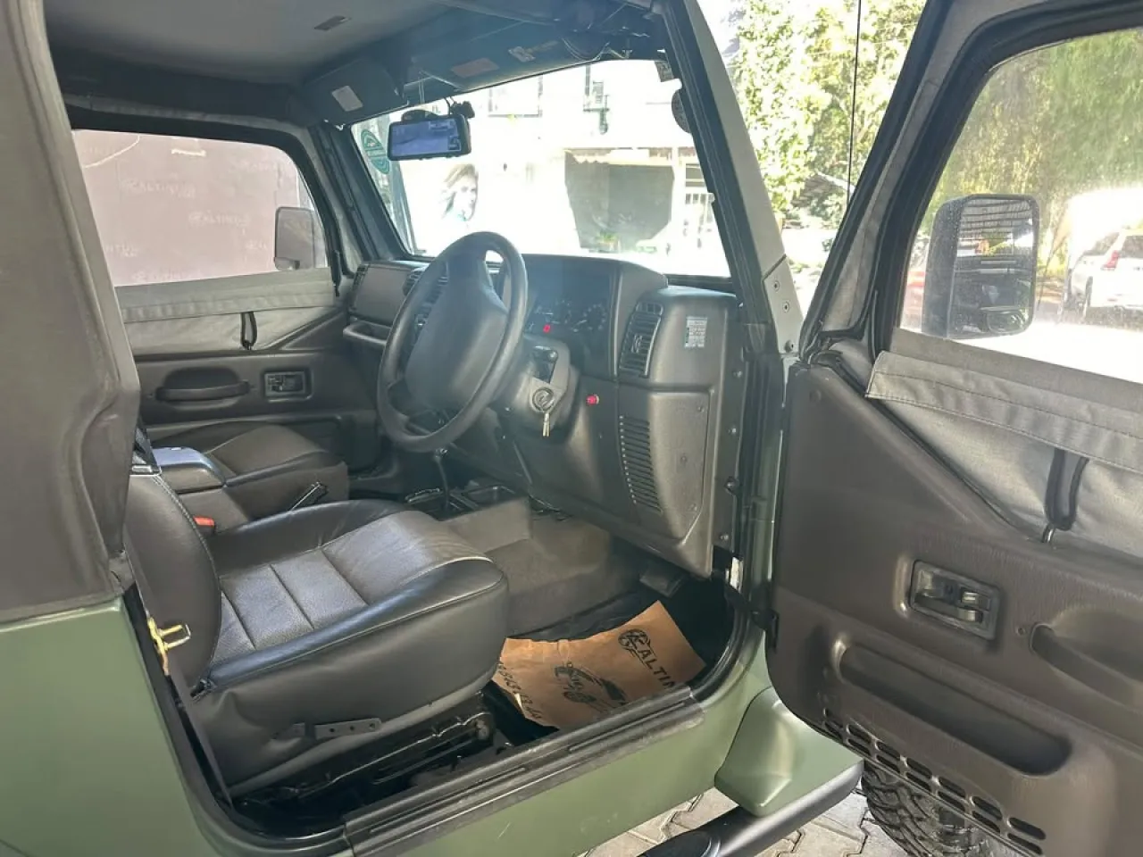 2000 Jeep Wrangler - Önizleme 6