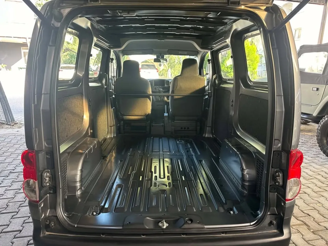 2022 Nissan NV200 - Önizleme 5