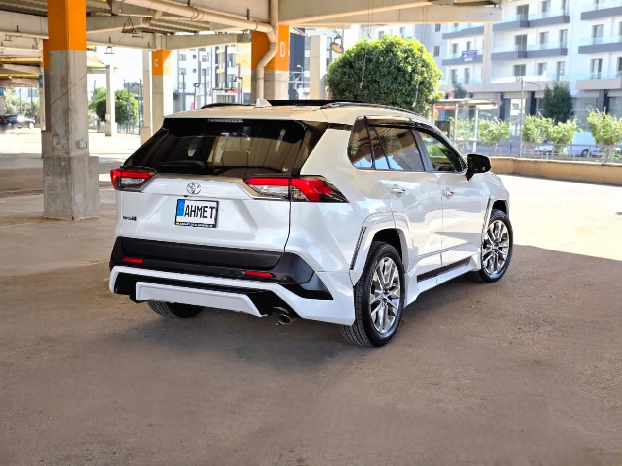 2025 Toyota RAV4 - Önizleme 7