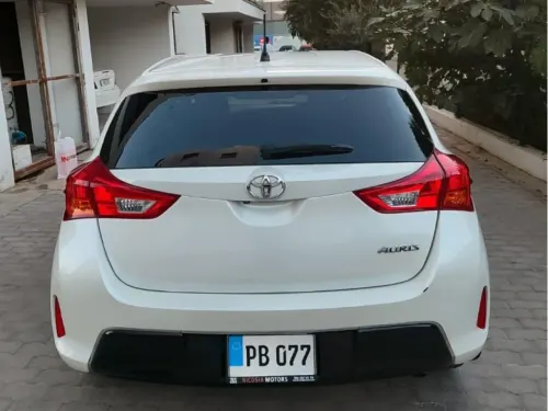 2013 Toyota Auris - Önizleme 8