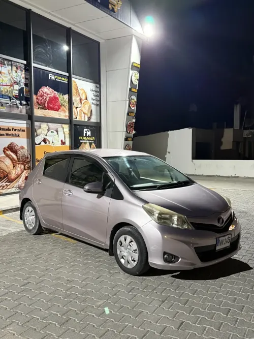 2012 Toyota Vitz - Önizleme 4