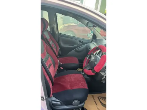 2002 Toyota Vitz - Önizleme 4