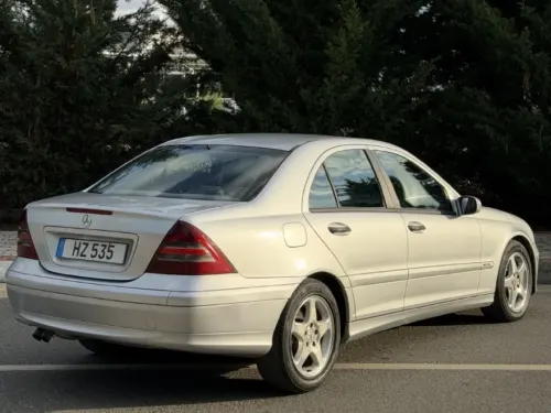 2004 Mercedes - Benz C Serisi - Önizleme 4