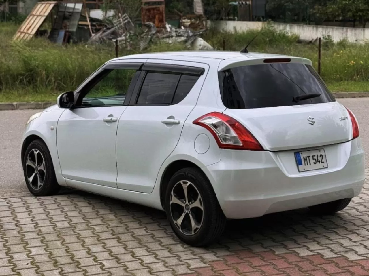 2011 Model Otomatik Suzuki Swift