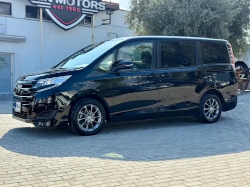2019 Model Otomatik Toyota Noah