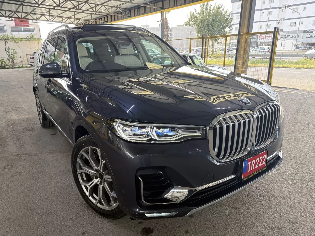 2023 Model Otomatik BMW X7 2. Görseli