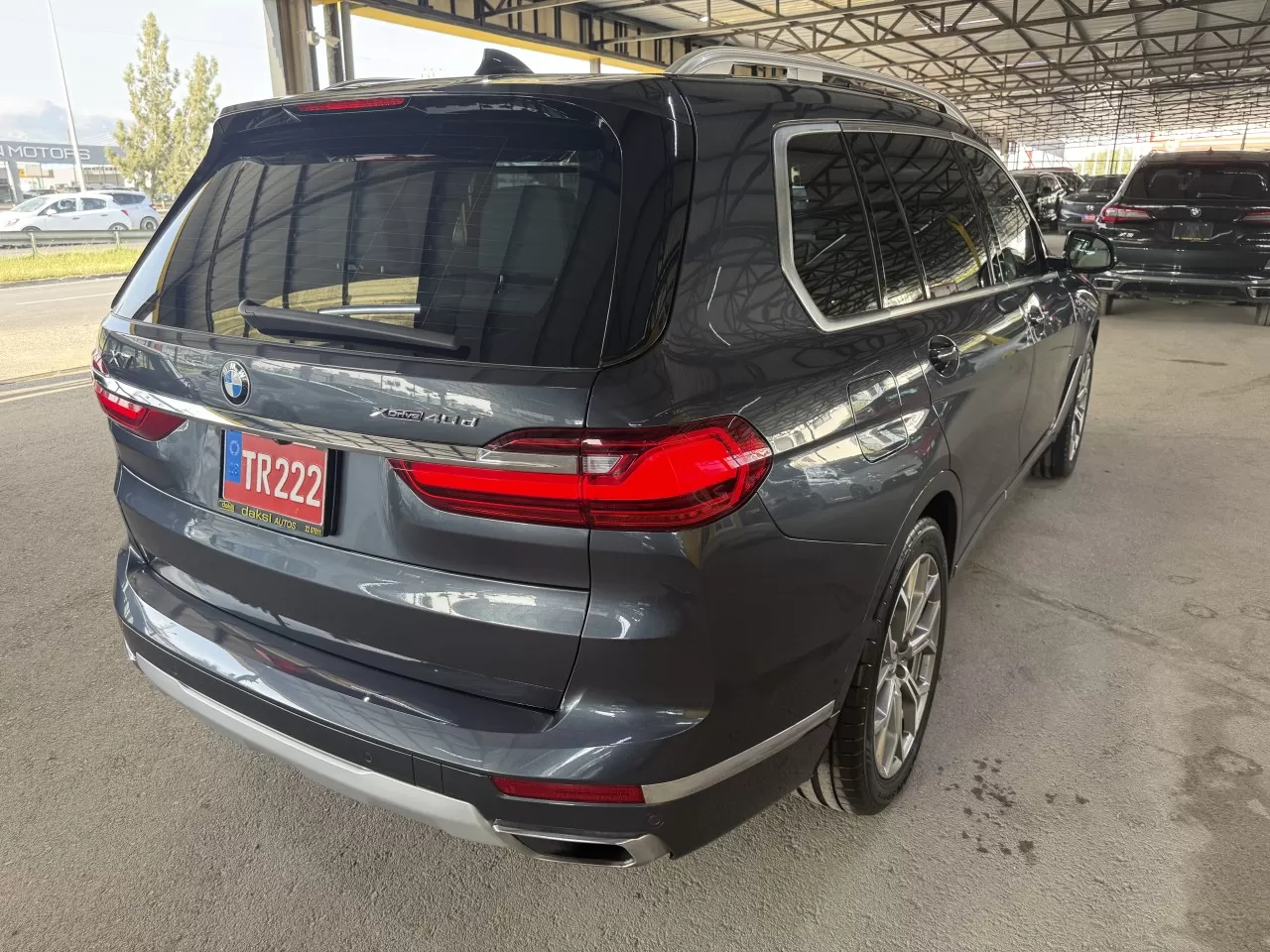 2023 Model Otomatik BMW X7 4. Görseli