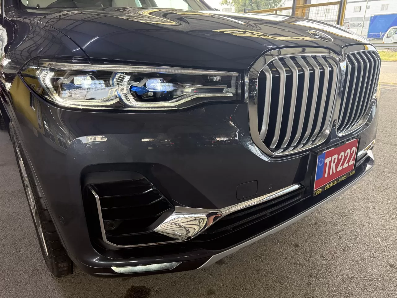 2023 Model Otomatik BMW X7 9. Görseli