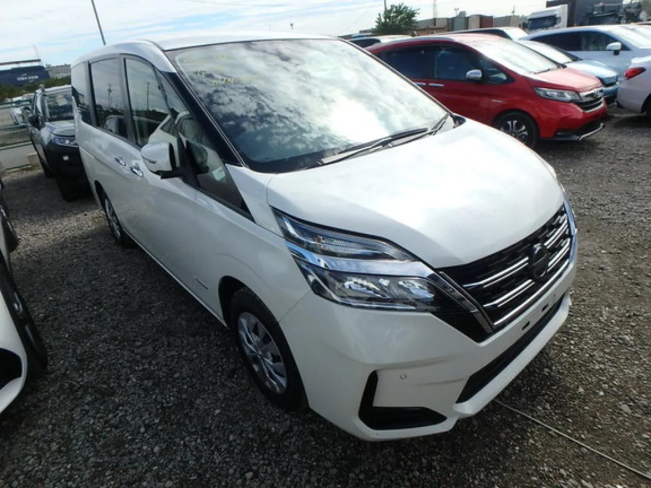 2022 Model Otomatik Nissan Serena