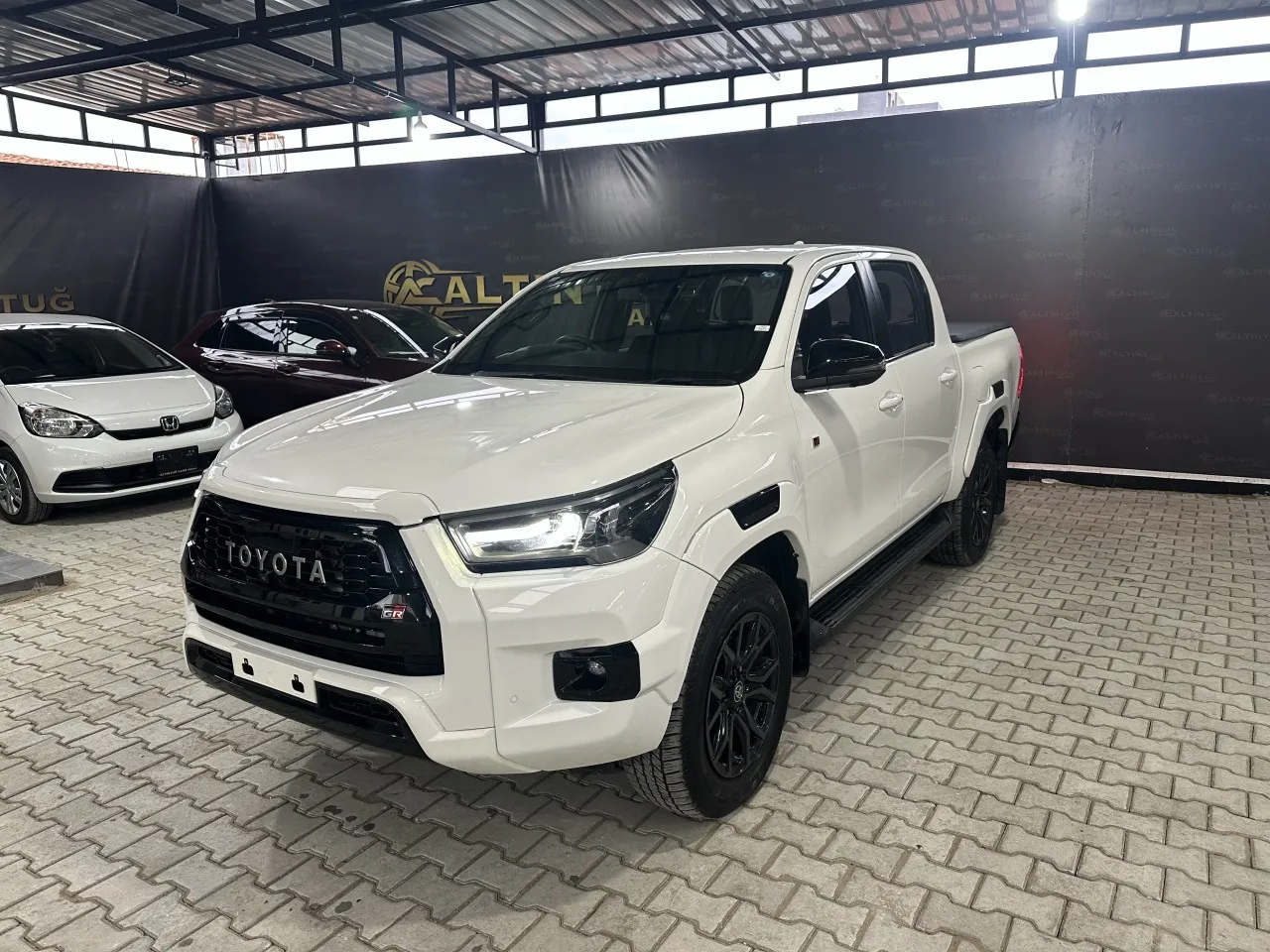 2023 Model Otomatik Toyota Hilux