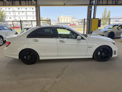 2010 Mercedes - Benz C Serisi - Önizleme 3