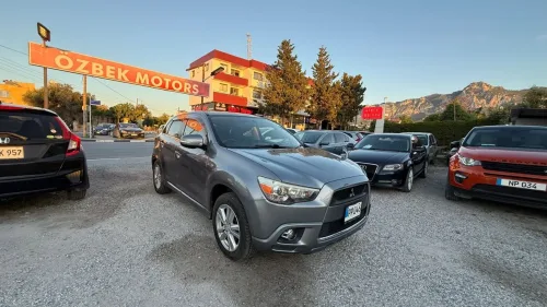 2013 Model Otomatik Mitsubishi RVR