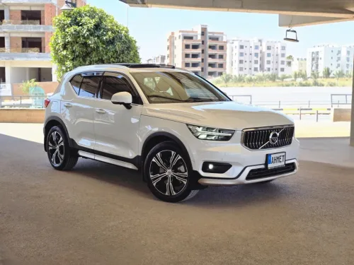 2022 Model Otomatik Volvo XC40